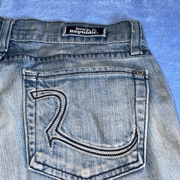 Rock & Republic Women’s Capris.  Size 27. - Picture 8 of 12